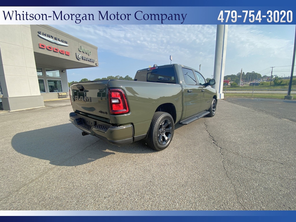 New 2026 Ram 1500 EXPRESS CREW CAB 4X4 5'7 BOX Pickup