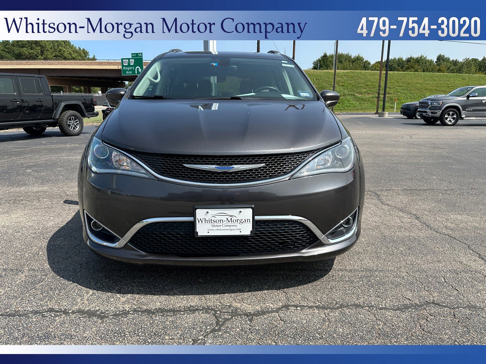 Used 2018 Chrysler Pacifica Touring L with VIN 2C4RC1BG9JR233817 for sale in Clarksville, AR