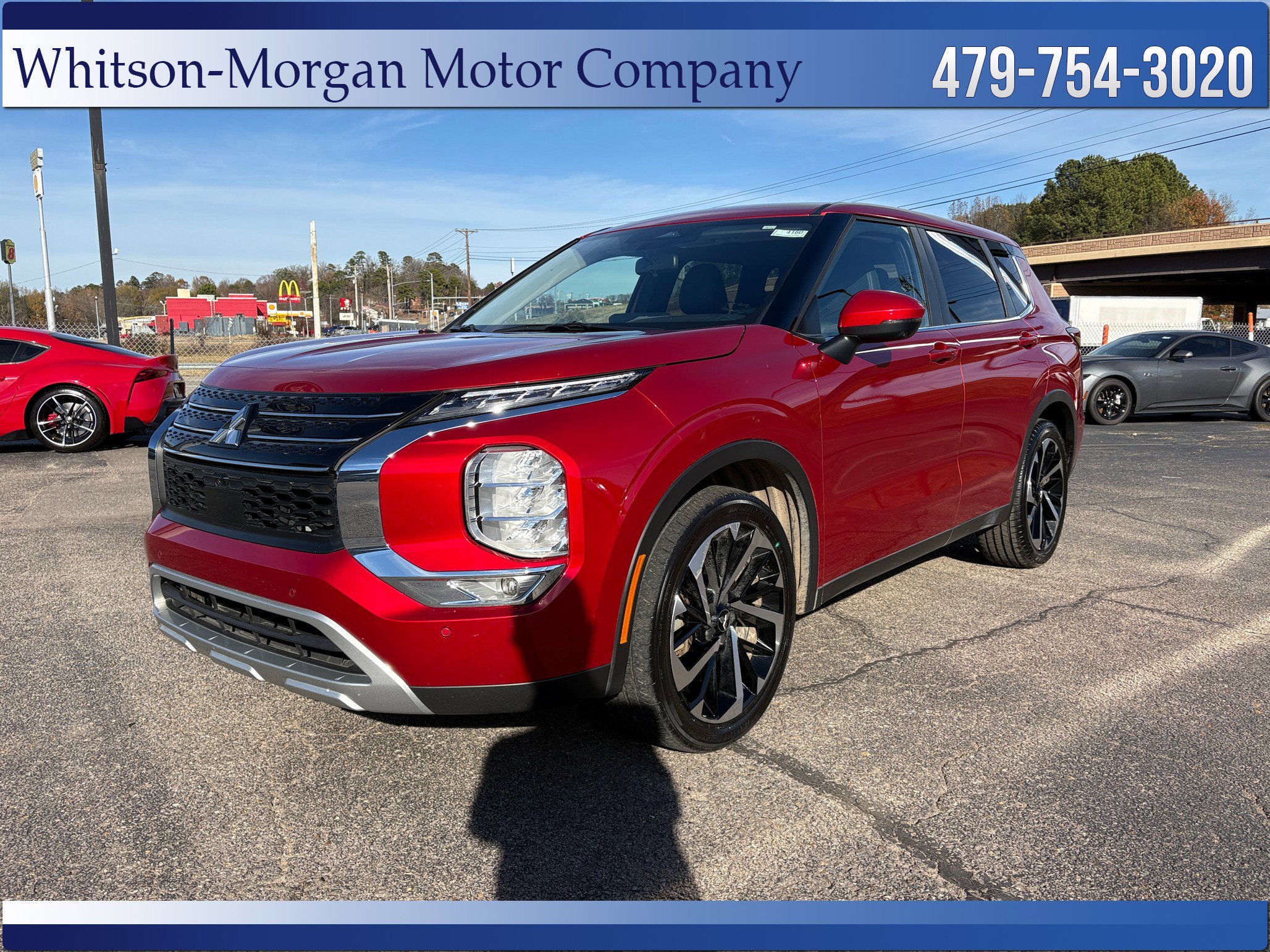 2024 Mitsubishi Outlander SE's photo