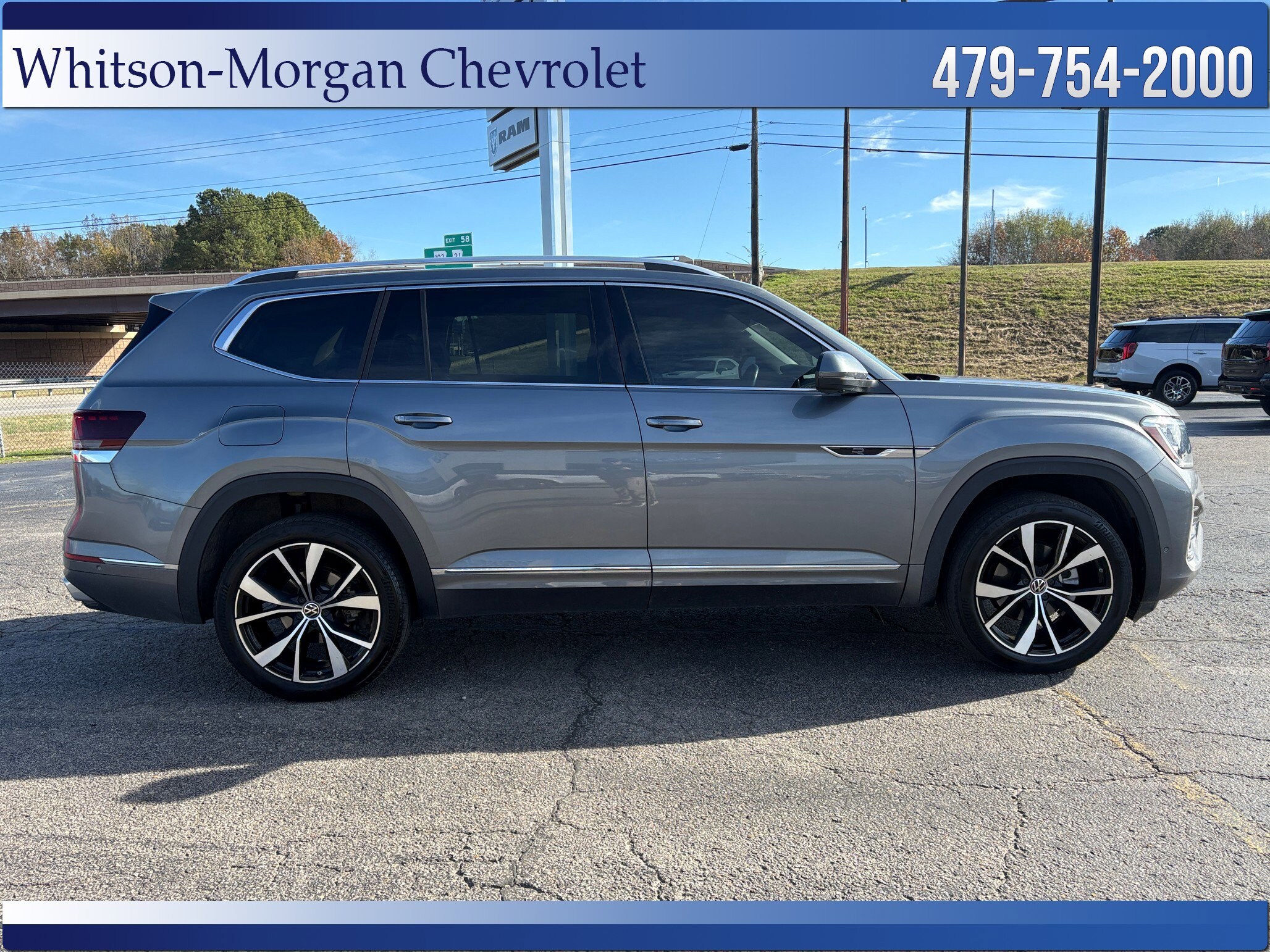 2024 Volkswagen Atlas SEL Premium R-Line photo 4