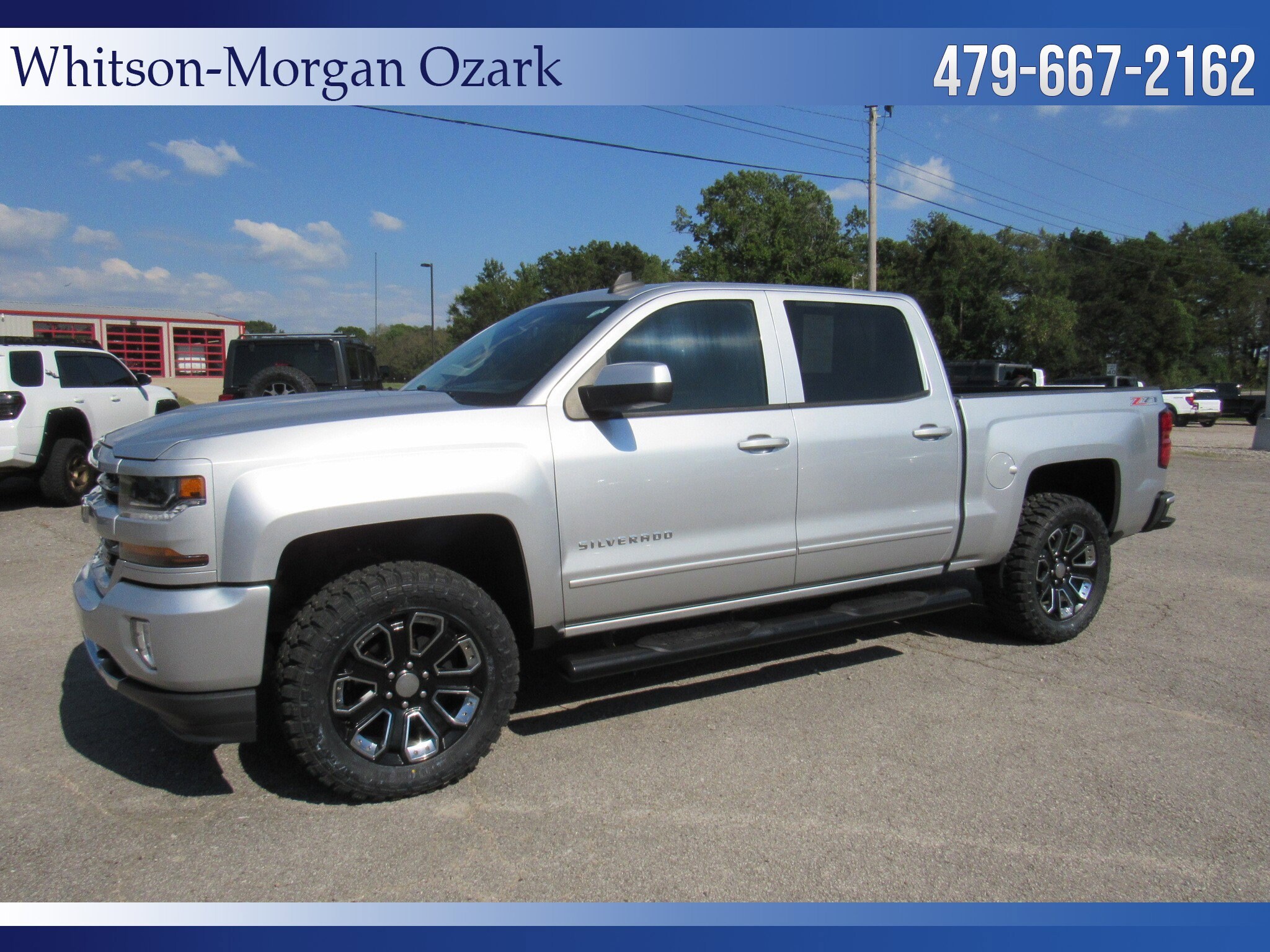 2017 Chevrolet Silverado 1500 LT photo 4