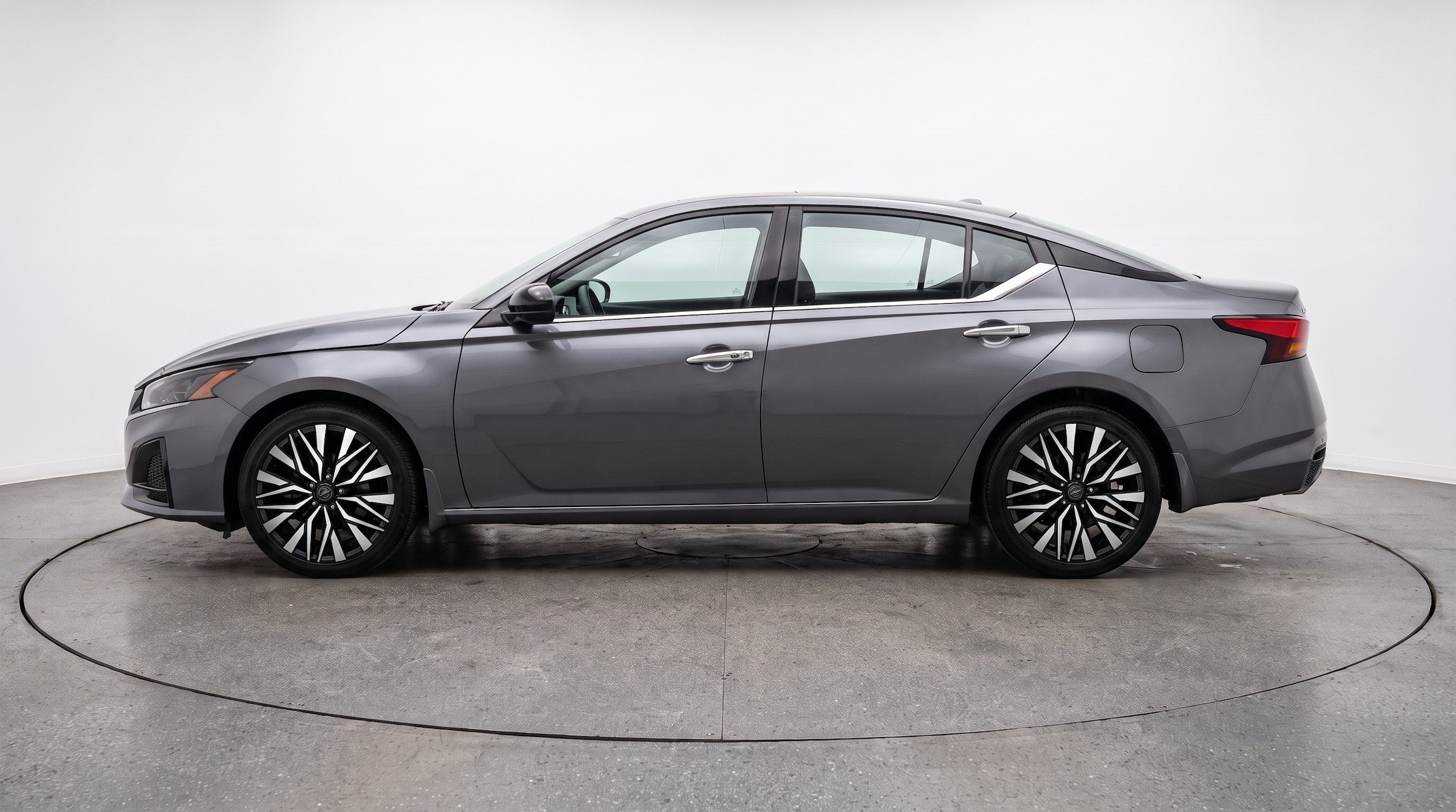 Thumbnail: 2025 Nissan Altima - 5