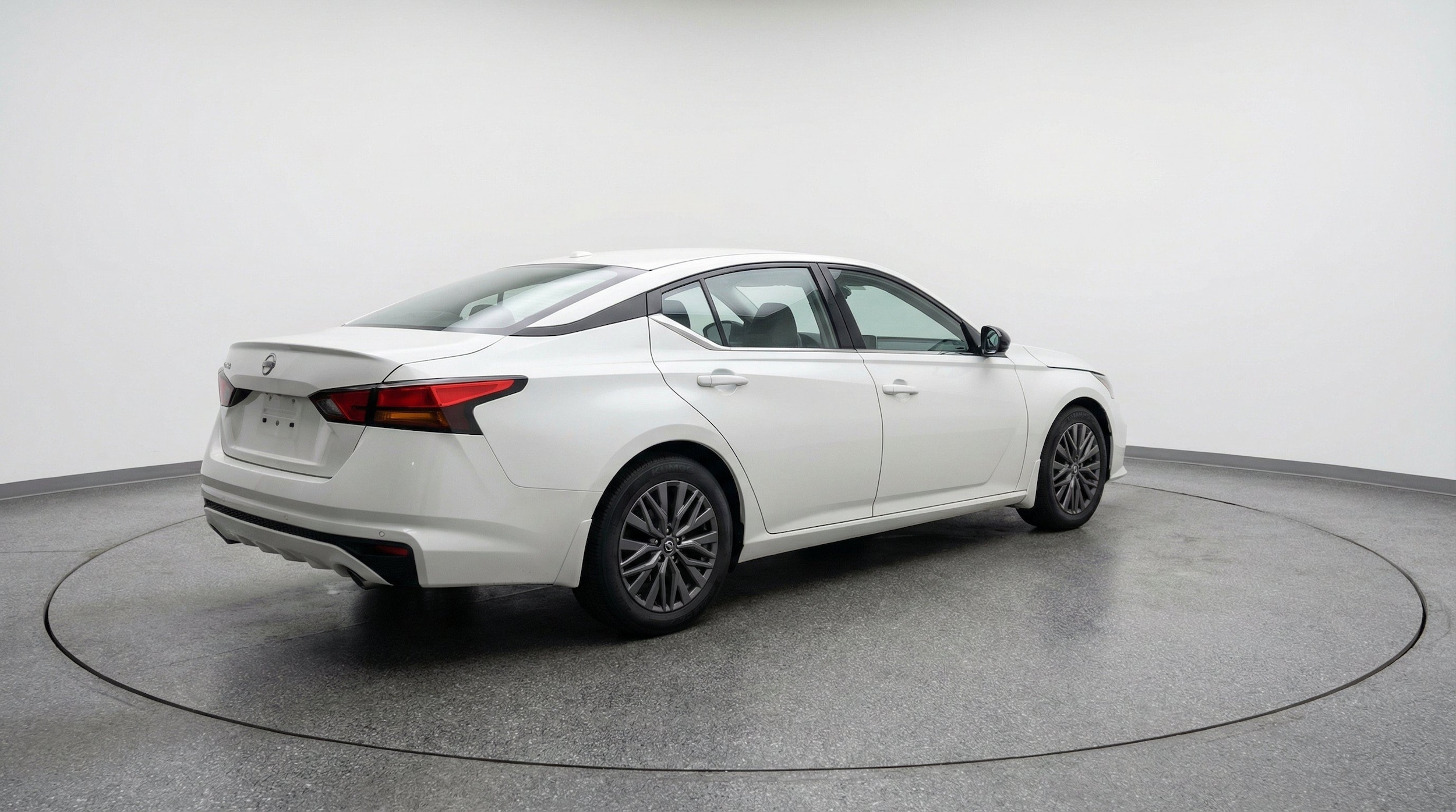 Thumbnail: 2025 Nissan Altima - 9