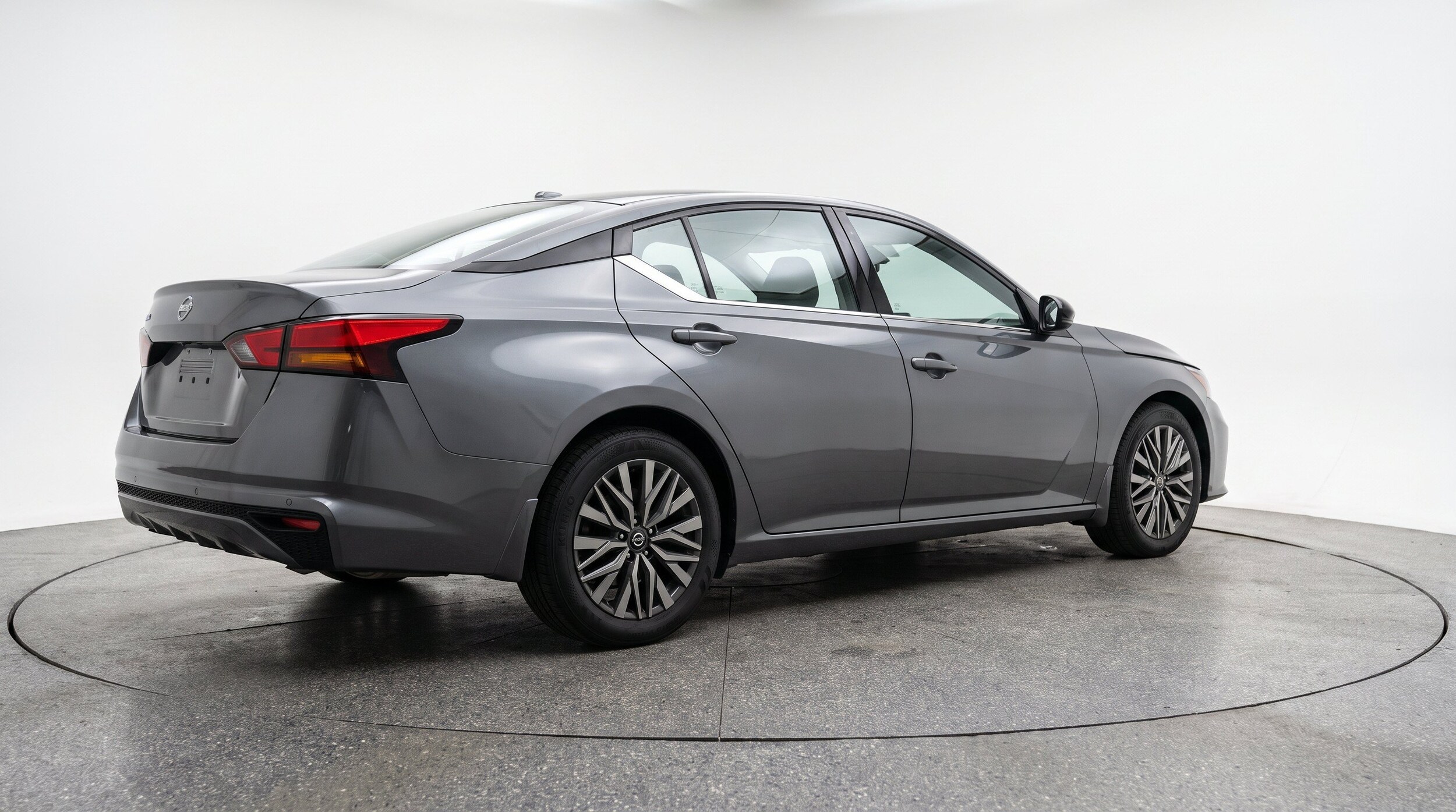 Thumbnail: 2025 Nissan Altima - 9