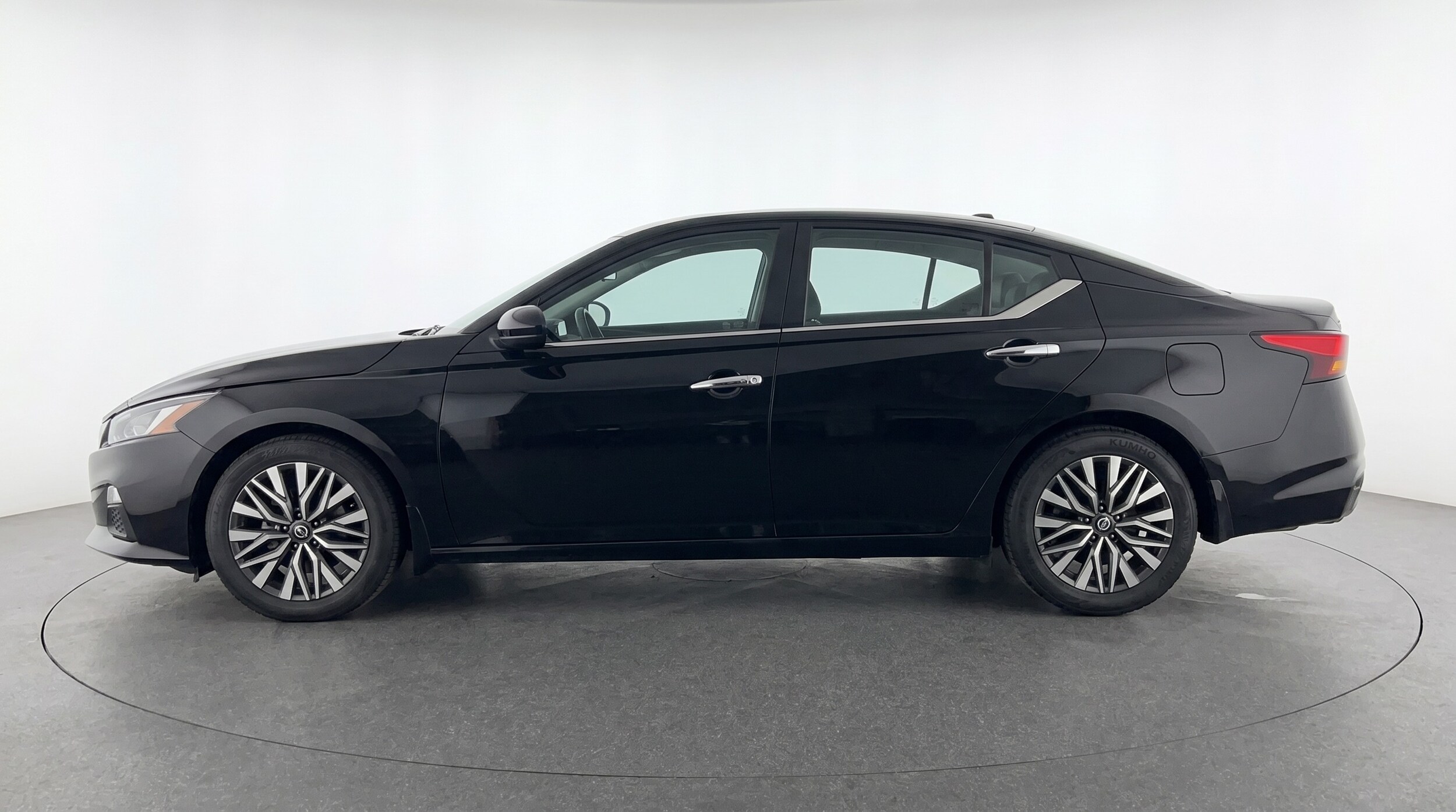 Thumbnail: 2025 Nissan Altima - 4