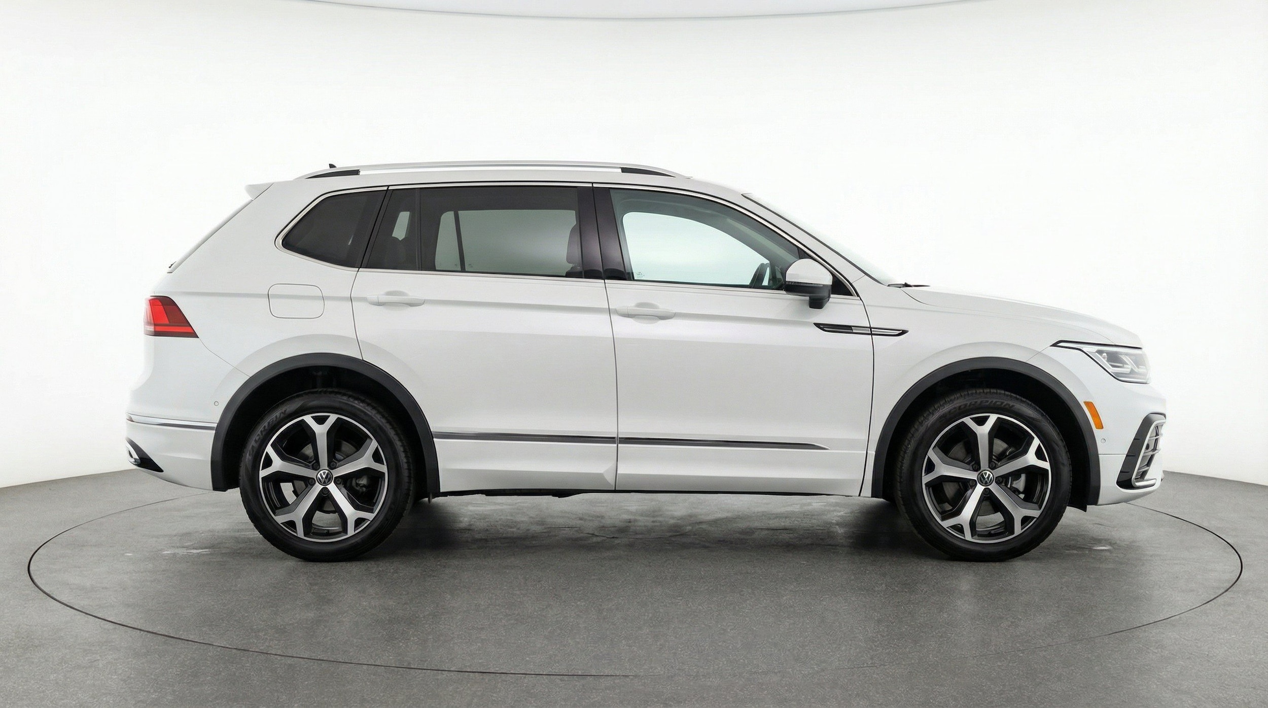 Thumbnail: 2026 Volkswagen Tiguan - 11