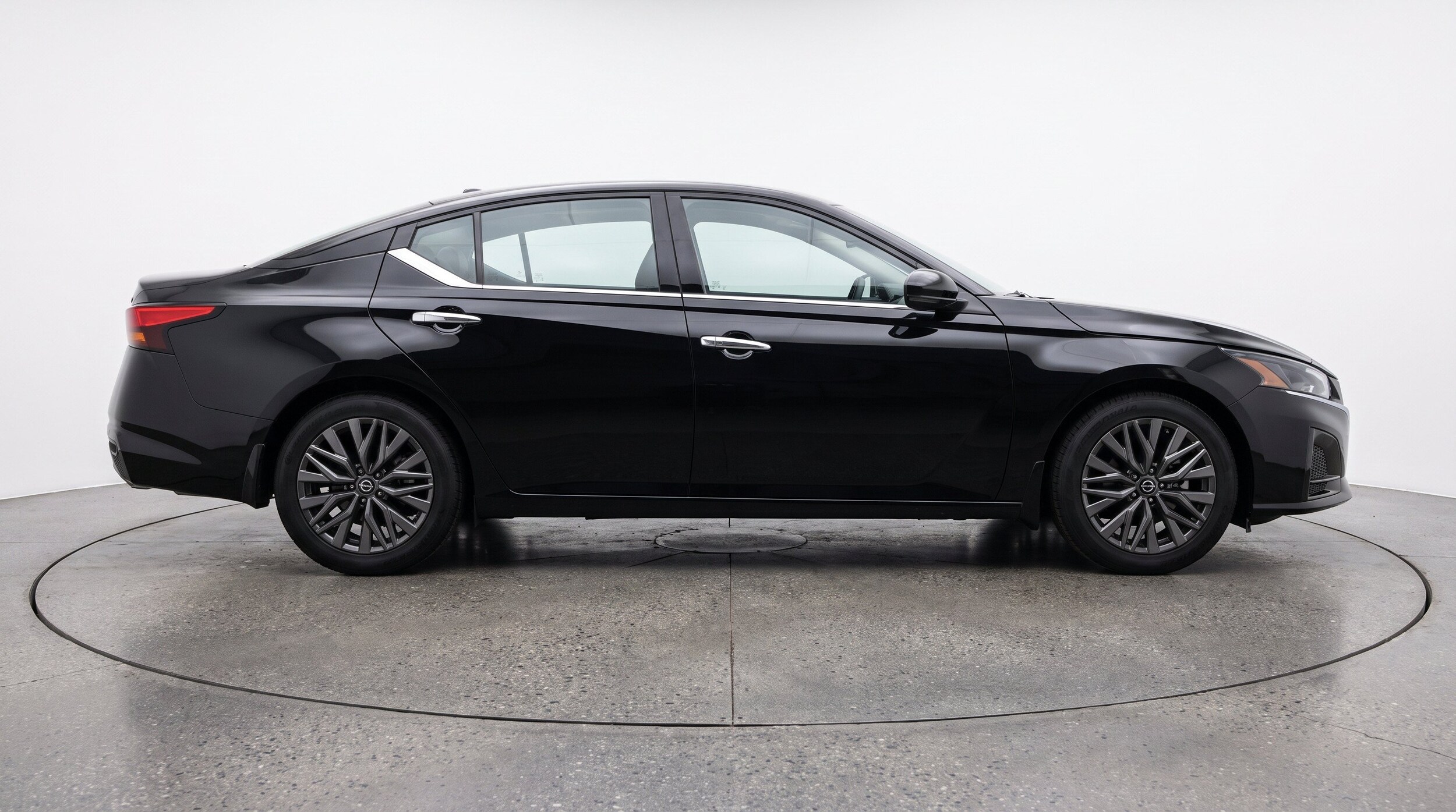 Thumbnail: 2025 Nissan Altima - 10