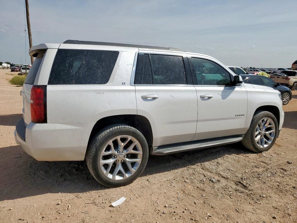 2016 Chevrolet Tahoe LT photo 3