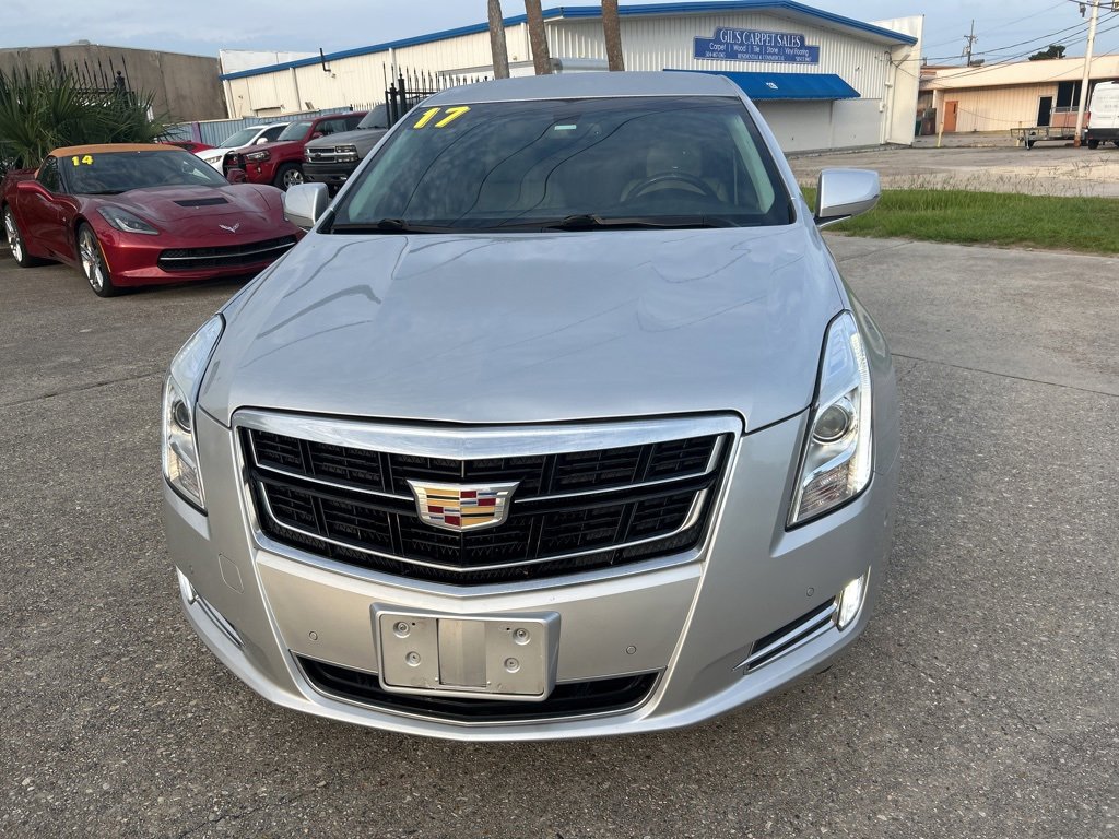 2017 Cadillac XTS Luxury photo 3