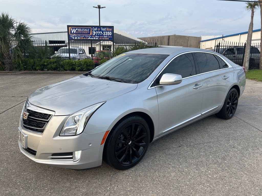 2017 Cadillac XTS Luxury photo 2