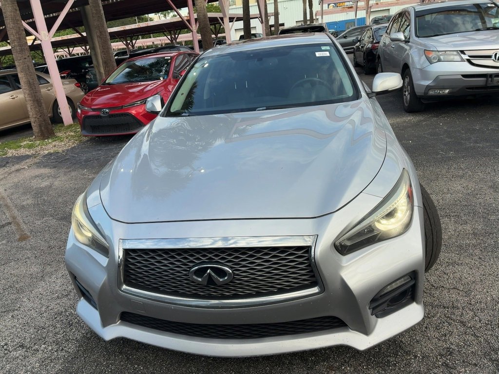 2017 Infiniti Q50 3.0t Sport photo 2