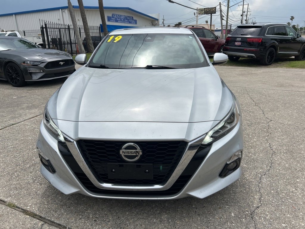 2019 Nissan Altima 2.5 SV photo 3