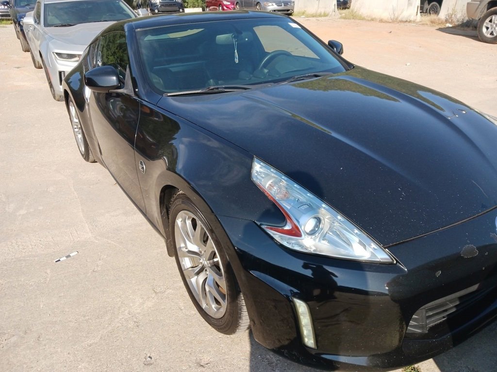 2014 Nissan 370Z Base photo 2