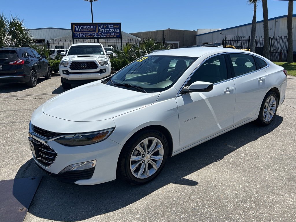 2022 Chevrolet Malibu 1LT photo 2