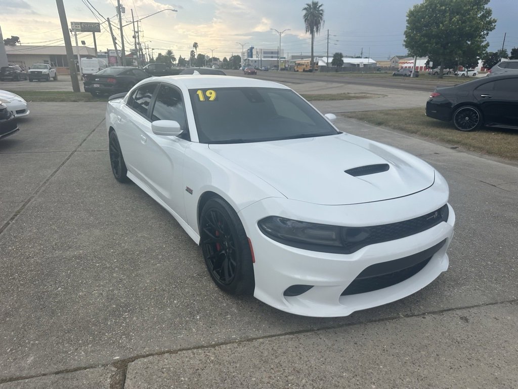 2019 Dodge Charger Scat Pack photo 3