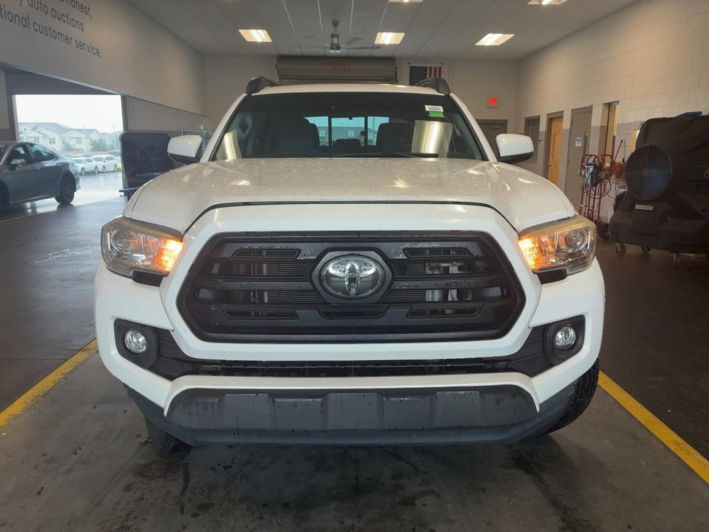 2018 Toyota Tacoma SR5 photo 3