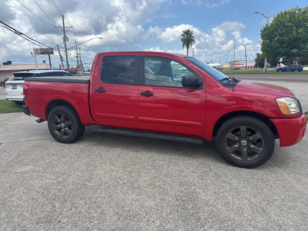 2012 Nissan Titan SV photo 3