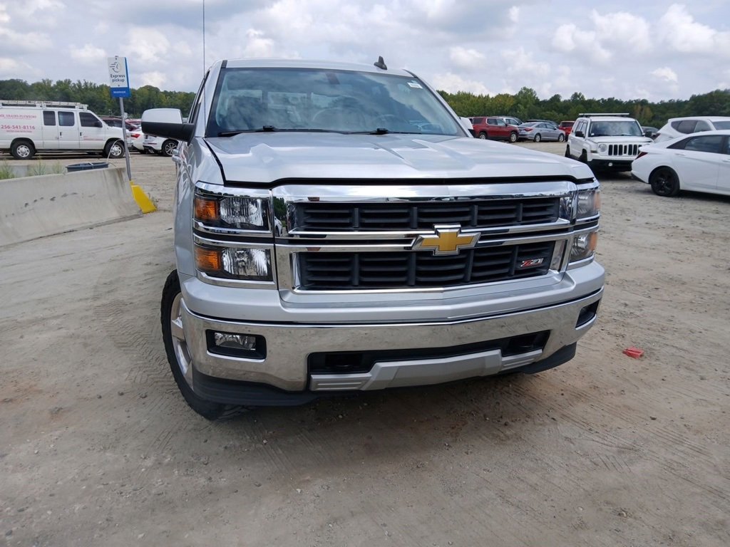 2015 Chevrolet Silverado 1500 LT photo 2