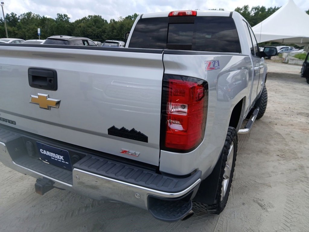 2015 Chevrolet Silverado 1500 LT photo 3