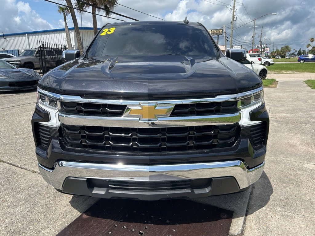2023 Chevrolet Silverado 1500 photo 3