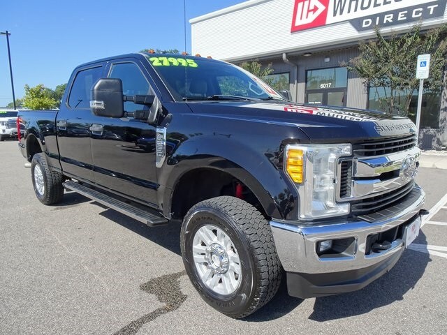 2017 Ford F-250 XLT photo 2