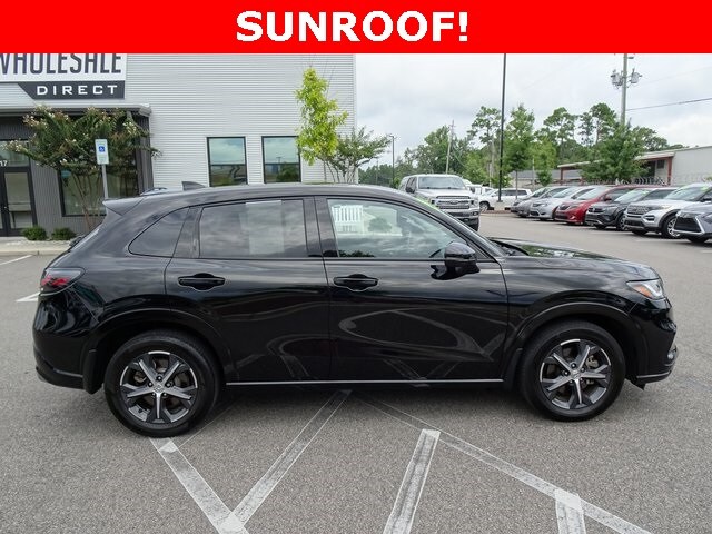 2024 Honda HR-V EX-L photo 2