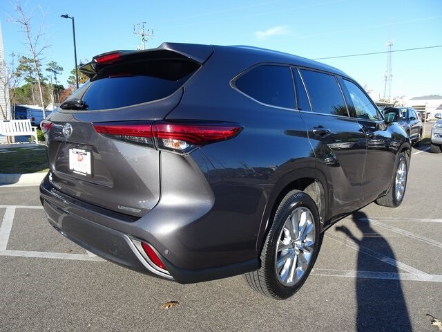 2021 Toyota Highlander Limited photo 3