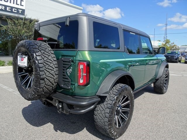 2023 Ford Bronco Outer Banks photo 2