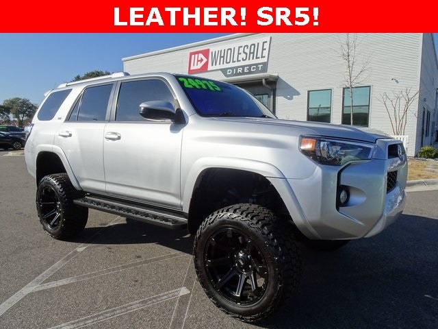 2016 Toyota 4Runner SR5's photo