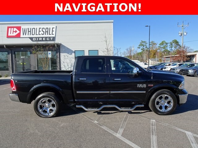 2017 Ram 1500 Laramie photo 2