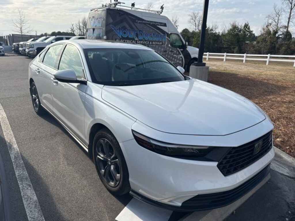 Used 2023 Honda Accord EX Sedan