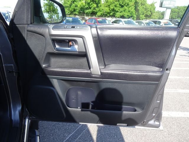 2016 Toyota 4Runner Limited - Photo 18