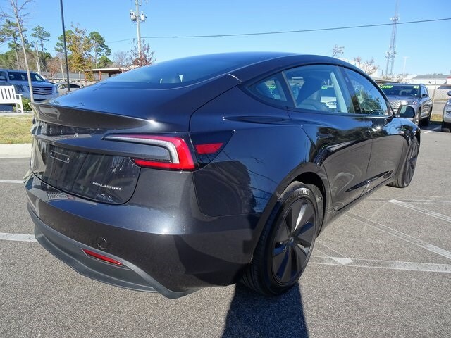 2024 Tesla Model 3 Long Range photo 3