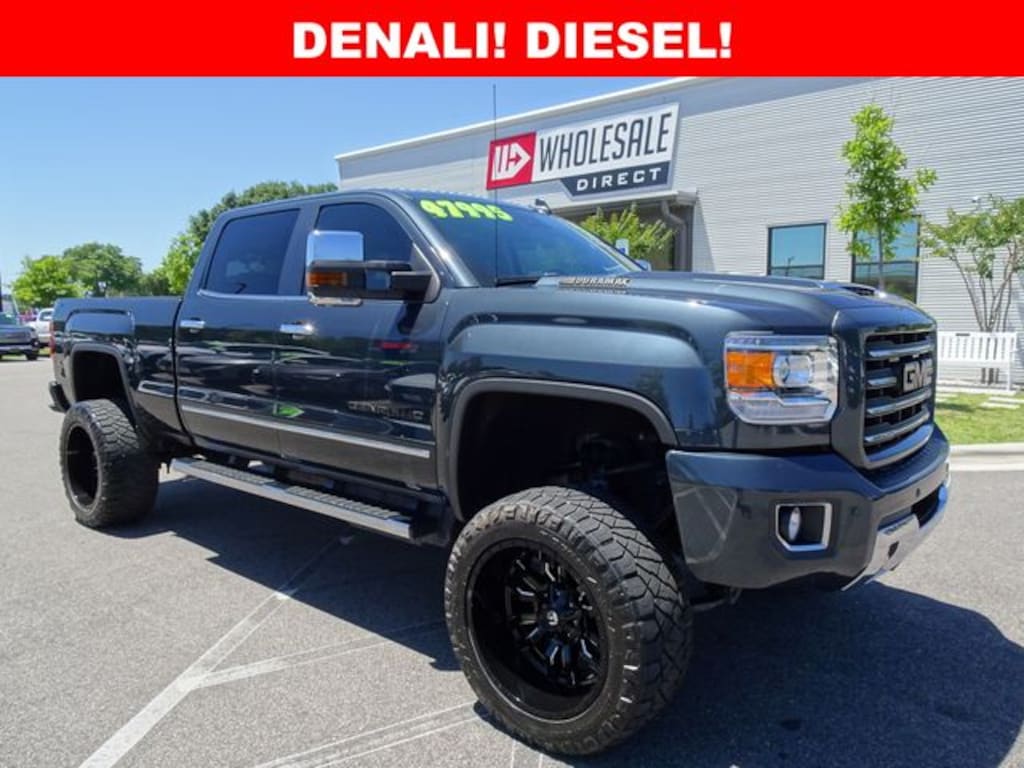 Used 2019 GMC Sierra 2500HD Denali Truck Crew Cab