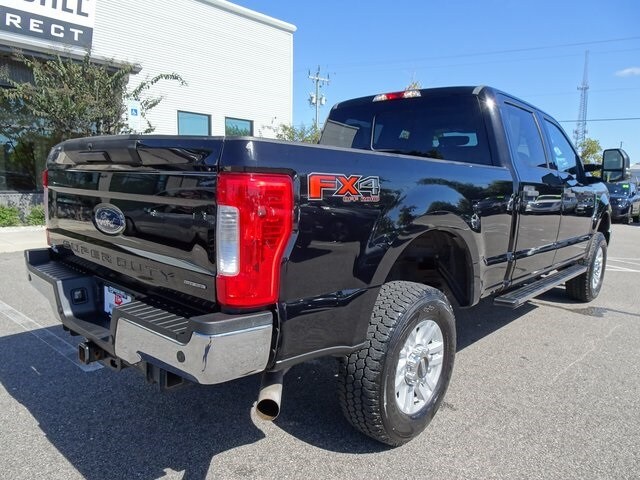 2017 Ford F-250 XLT photo 3