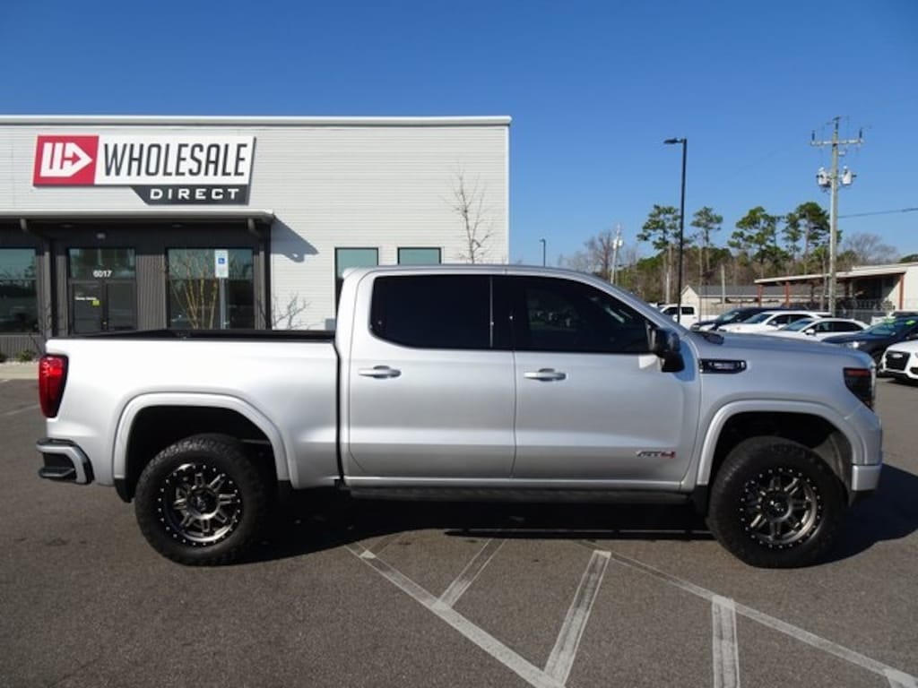 Used 2022 GMC Sierra 1500 AT4 Truck Crew Cab