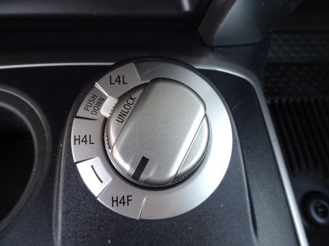 2016 Toyota 4Runner Limited - Photo 26