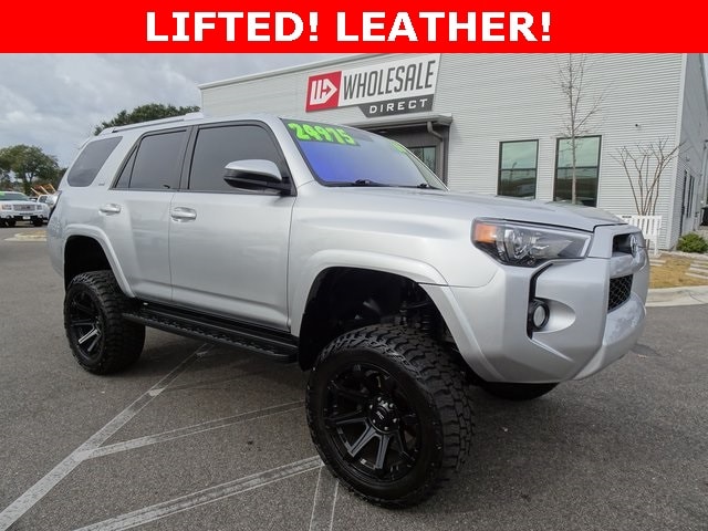 2016 Toyota 4Runner SR5's photo
