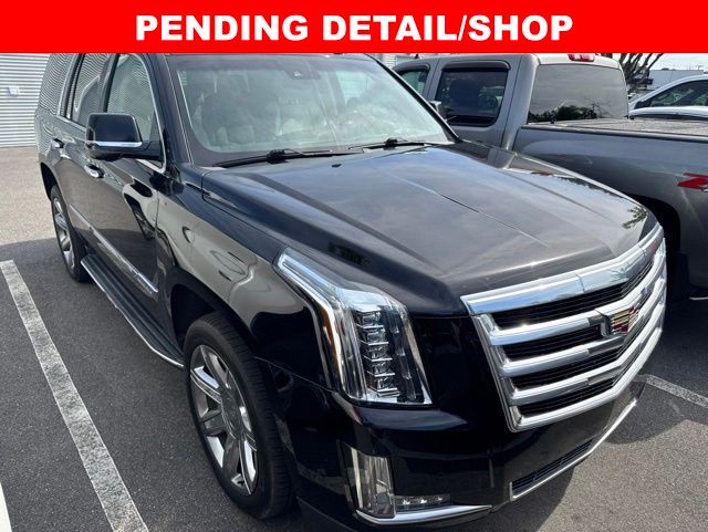 2017 Cadillac Escalade AWD Luxury's photo