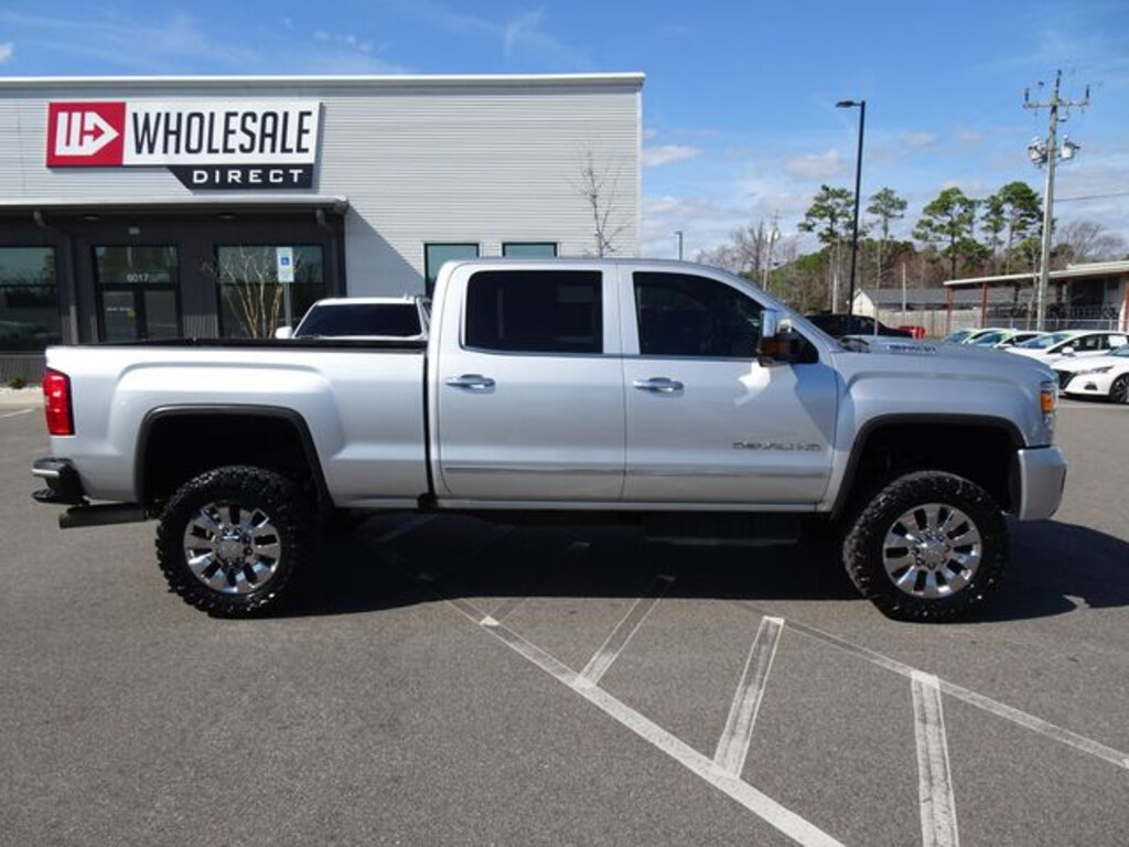 Used 2019 GMC Sierra 2500HD Denali Truck Crew Cab