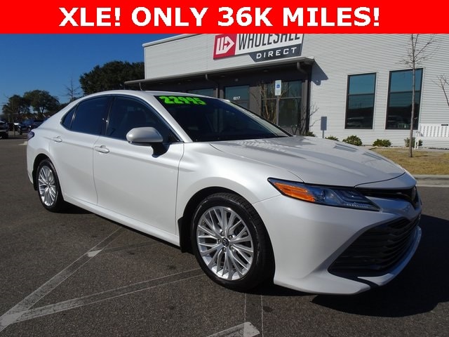 2019 Toyota Camry XLE's photo