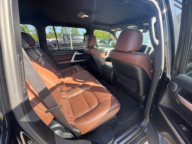 2020 Toyota Land Cruiser photo 4
