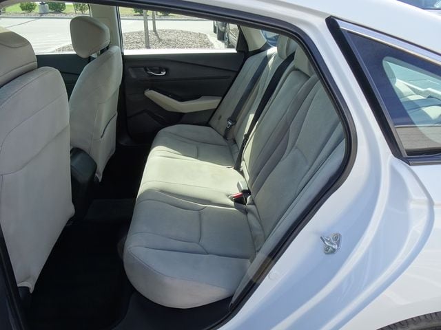 2023 Honda Accord EX - Photo 14