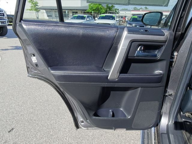 2016 Toyota 4Runner Limited - Photo 15