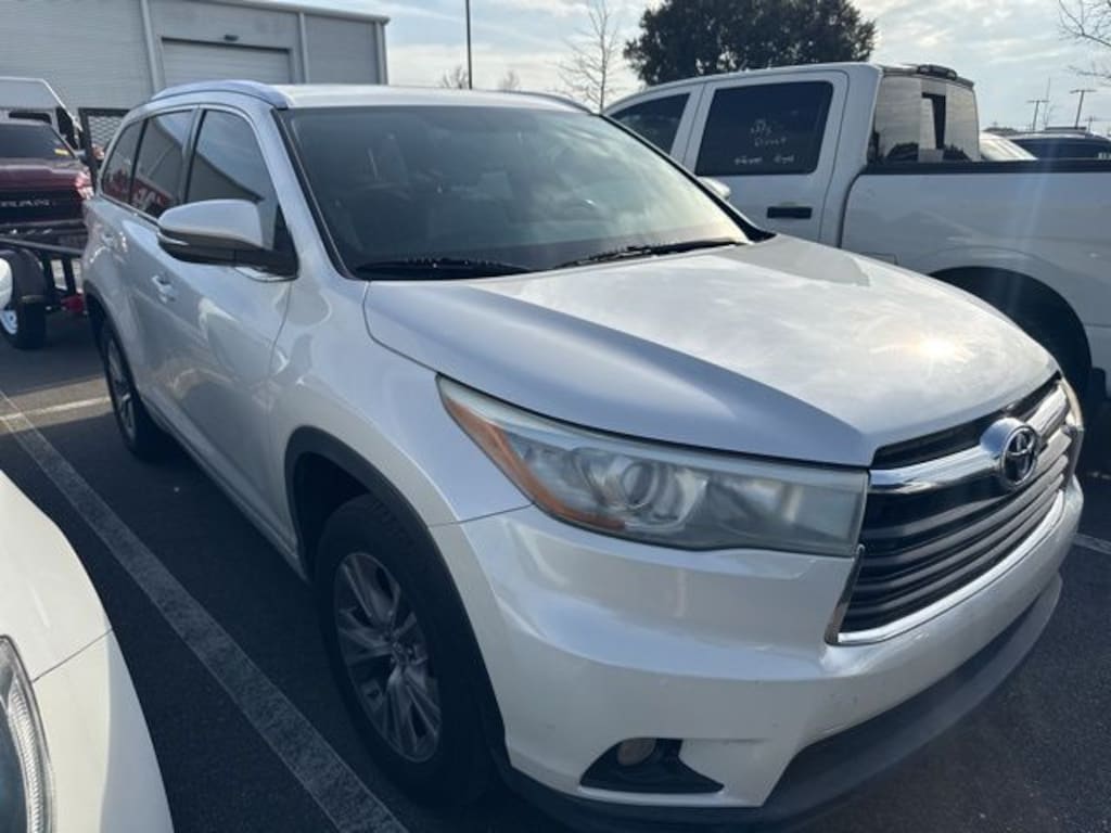 Used 2015 Toyota Highlander XLE V6 SUV