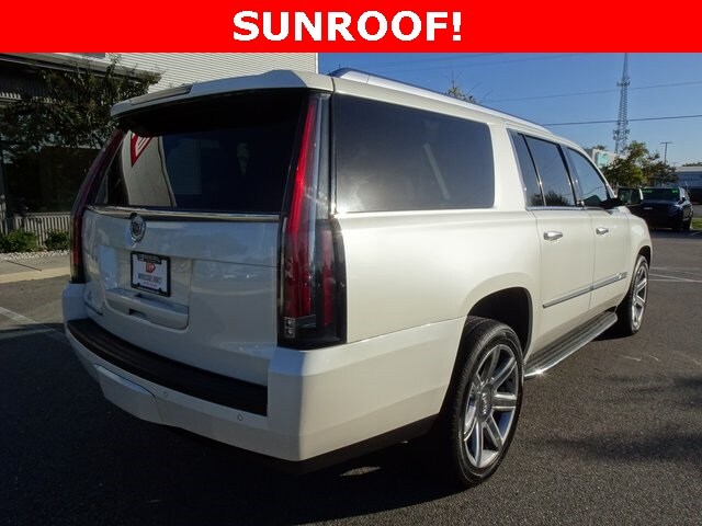 2015 Cadillac Escalade ESV Luxury photo 2