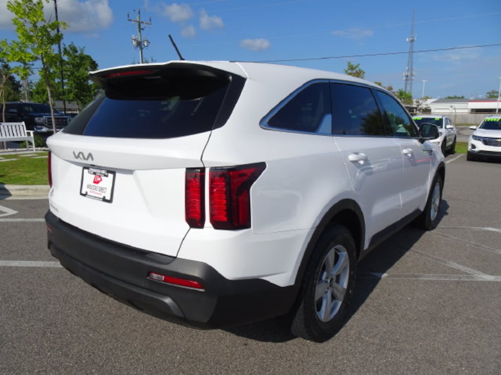 Used 2023 Kia Sorento LX SUV