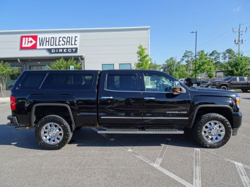 Used 2016 GMC Sierra 2500HD Denali Truck Crew Cab