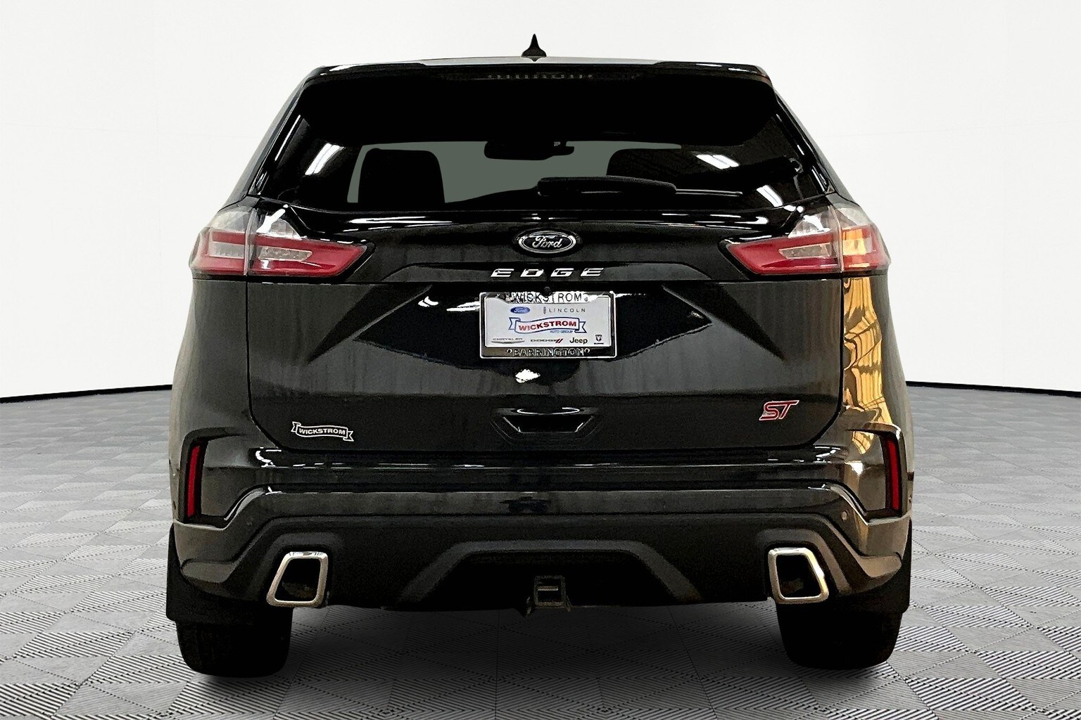 2021 Ford Edge ST photo 3