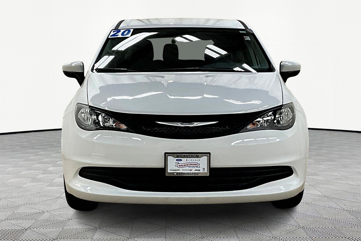 2020 Chrysler Voyager L photo 3